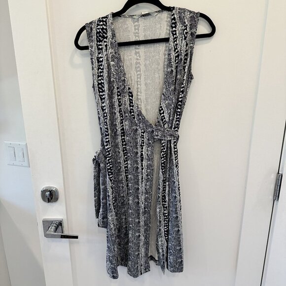 Diane Von Furstenberg New Yahzi Short Wrap Dress - Picture 1 of 6